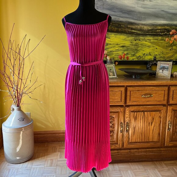 🩷 Barbie HOT Pink Pleated Midi Dress - NWT!! - Picture 2 of 10